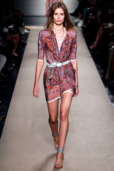 Look 17